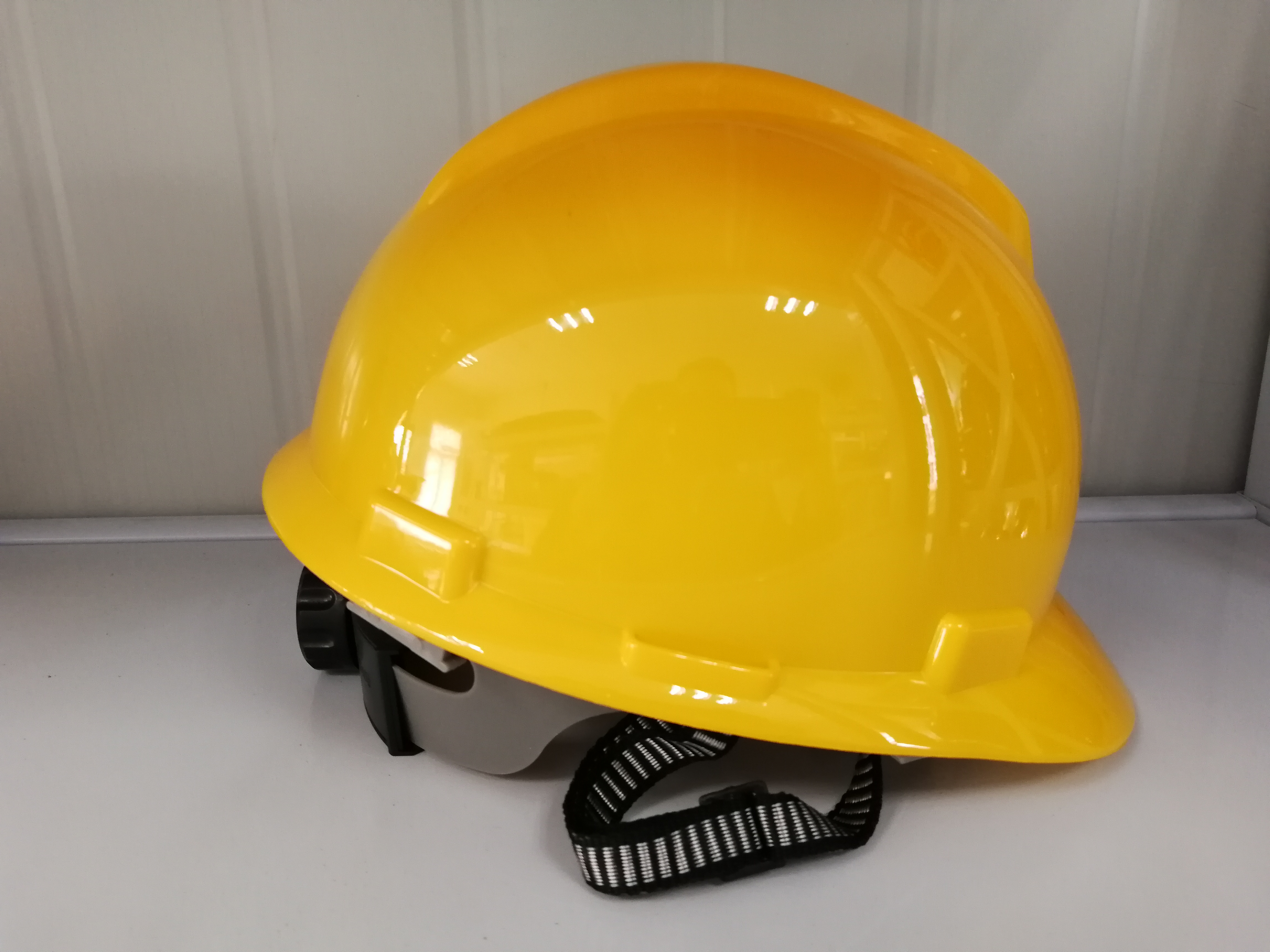 四局钢结构建筑公司六安体育中心项目(安全帽 2018-4-28)