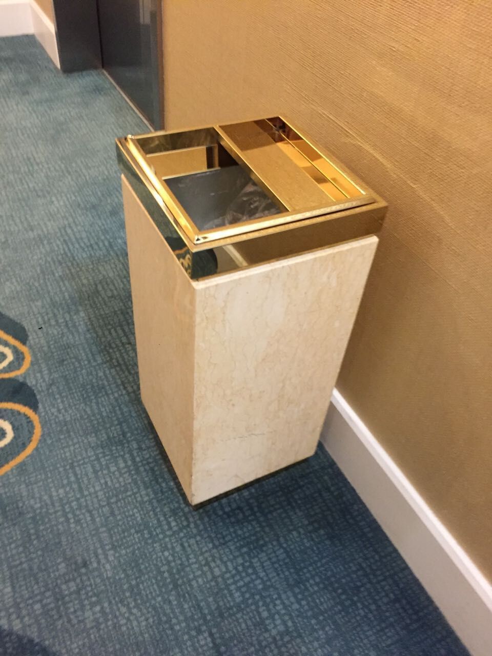 hotel trash container 酒店垃圾桶